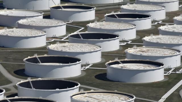 How geopolitical instability in the Strait of Hormuz impacts global oil prices