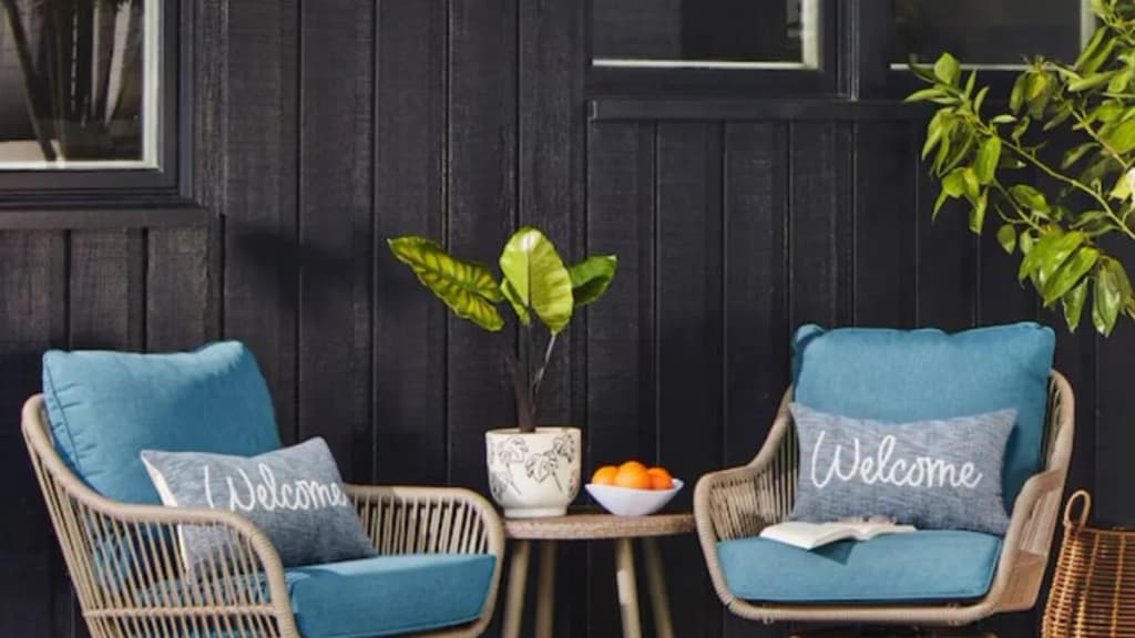 How to maximize savings during end-of-season patio sales